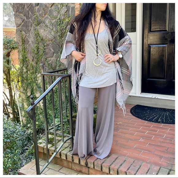 Chic plaid poncho blanket scarf - Picture 8 of 8